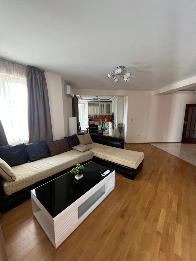 Chaika Sea Apartment Varna Eksteriør billede